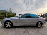 Mercedes-Benz E 320 2003 года за 5 300 000 тг. в Шымкент – фото 2