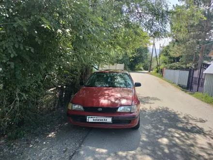 Toyota Carina E 1995 года за 1 100 000 тг. в Сарканд