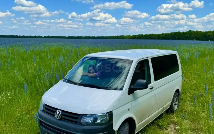 Volkswagen Caravelle 2014 года за 13 000 000 тг. в Уральск