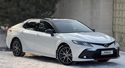 Toyota Camry 2021 года за 16 700 000 тг. в Алматы – фото 5