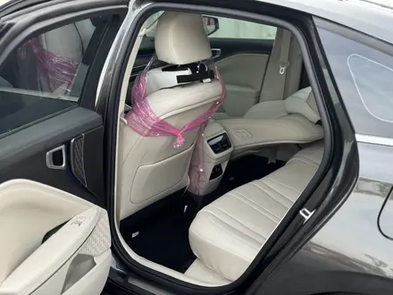 Kia K8 2025 года за 21 450 000 тг. в Алматы – фото 14