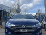 Hyundai Elantra 2019 года за 5 600 000 тг. в Уральск – фото 2