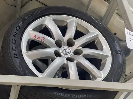 Шины с дисками комплект на Lexus LS460 за 1 000 тг. в Алматы – фото 3