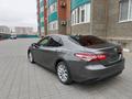 Toyota Camry 2018 года за 9 000 000 тг. в Актобе – фото 7