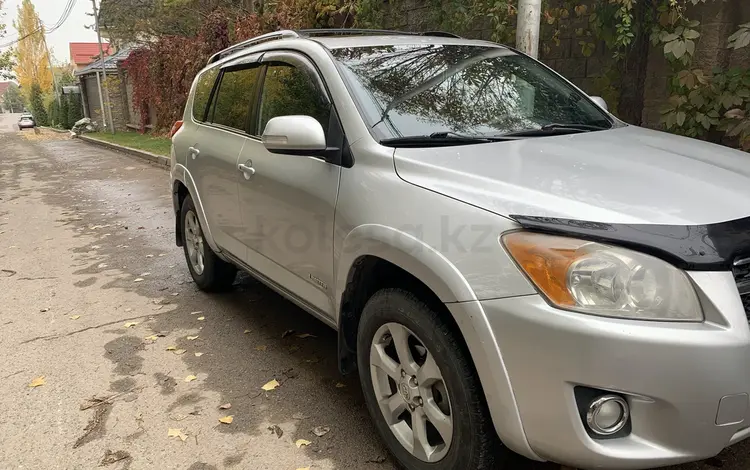 Toyota RAV4 2012 года за 9 000 000 тг. в Алматы