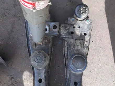 Рычаг Toyota haice за 20 000 тг. в Алматы