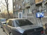 Mercedes-Benz E 200 1990 года за 850 000 тг. в Караганда