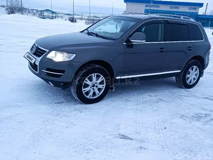 Volkswagen Touareg 2007 года за 5 000 000 тг. в Астана – фото 4