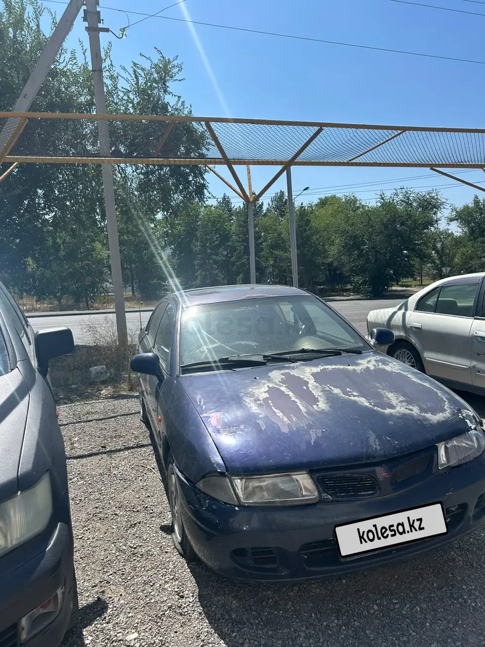 Mitsubishi Carisma, 1998