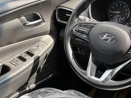 Hyundai Santa Fe 2021 годаүшін16 890 000 тг. в Караганда – фото 11