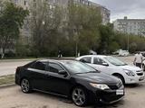 Toyota Camry 2012 года за 6 900 000 тг. в Актобе