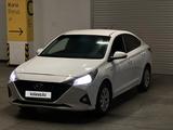 Hyundai Accent 2022 года за 6 900 000 тг. в Алматы – фото 2