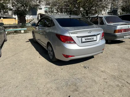 Hyundai Solaris 2015 года за 4 500 000 тг. в Семей – фото 6