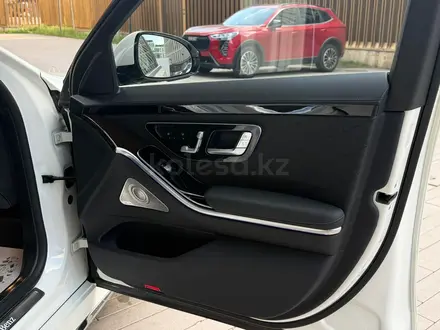 Mercedes-Benz S 500 2021 года за 63 000 000 тг. в Астана – фото 25