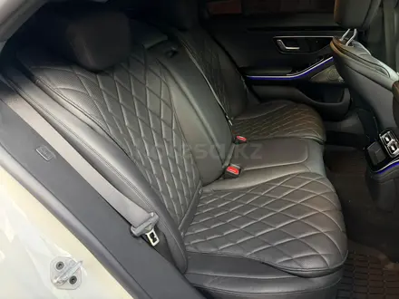 Mercedes-Benz S 500 2021 года за 63 000 000 тг. в Астана – фото 39