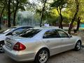 Mercedes-Benz E 320 2003 годаfor5 000 000 тг. в Алматы – фото 4