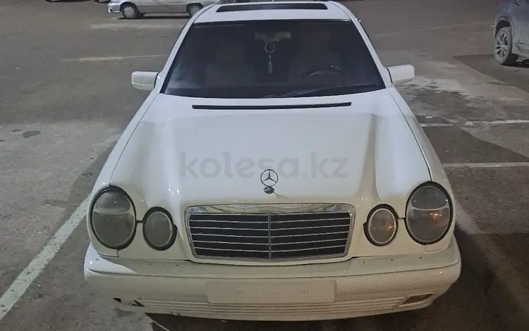 Mercedes-Benz E 320 1996 годаfor3 500 000 тг. в Актау