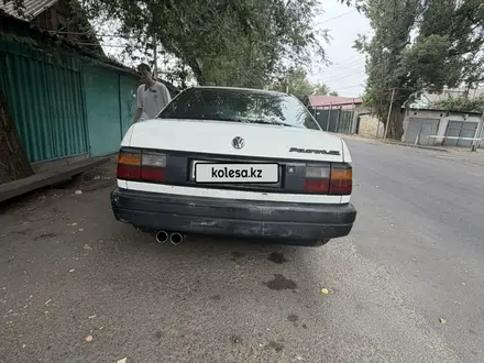 Volkswagen Passat 1990 года за 800 000 тг. в Алматы