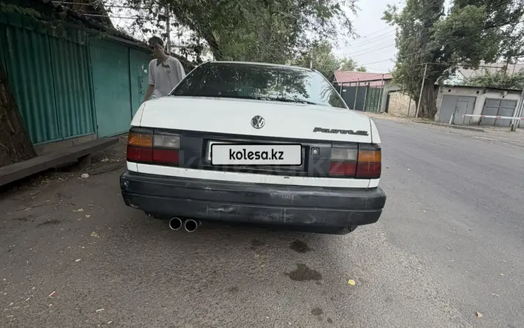 Volkswagen Passat 1990 года за 800 000 тг. в Алматы