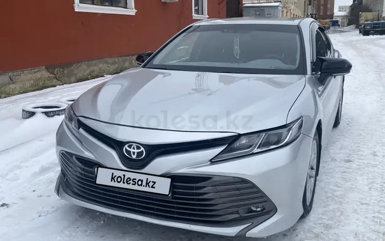 Toyota Camry 2019 года за 11 500 000 тг. в Астана