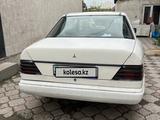 Mercedes-Benz E 260 1993 года за 1 300 000 тг. в Алматы – фото 3