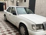 Mercedes-Benz E 260 1993 года за 1 300 000 тг. в Алматы