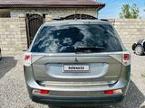 Mitsubishi Outlander 2013 года за 6 000 000 тг. в Актобе – фото 4