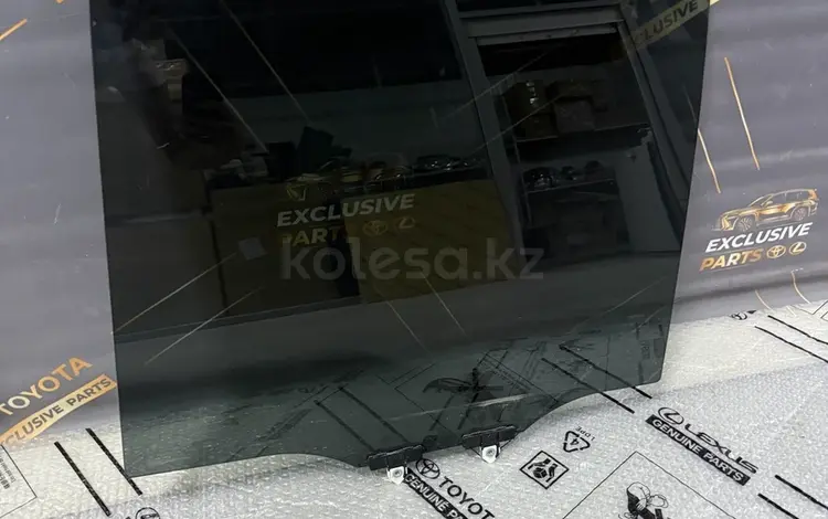 Заднее левое стекло двери Land Cruiser 300 за 50 000 тг. в Шымкент