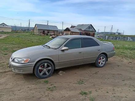 Toyota Camry 2001 года за 3 500 000 тг. в Усть-Каменогорск – фото 2