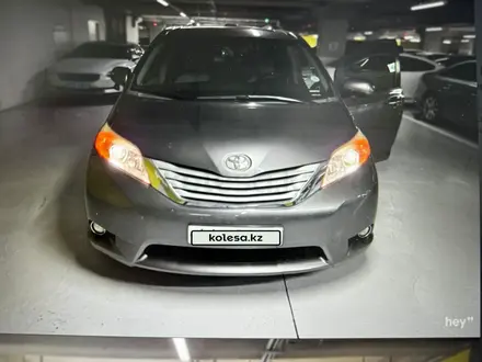 Toyota Sienna 2013 года за 7 700 000 тг. в Актобе – фото 2
