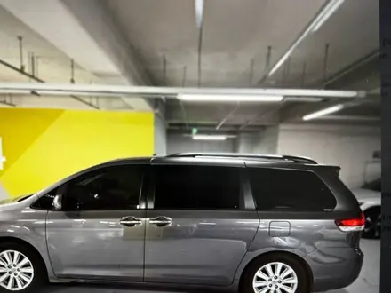 Toyota Sienna 2013 года за 7 700 000 тг. в Актобе – фото 4