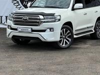 Toyota Land Cruiser 2017 годаfor29 900 000 тг. в Шымкент