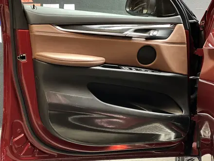BMW X6 2017 года за 16 295 000 тг. в Алматы – фото 21