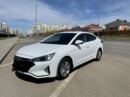 Hyundai Elantra 2019 года за 9 200 000 тг. в Алматы