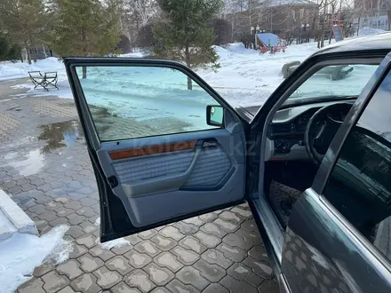 Mercedes-Benz E 200 1993 года за 3 600 000 тг. в Караганда – фото 40