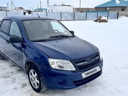 ВАЗ (Lada) Granta 2190 2013 года за 1 700 000 тг. в Атырау – фото 2