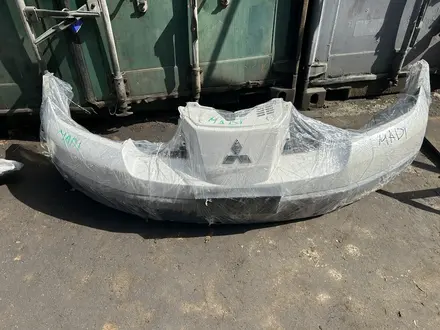 Бампер передний митсубиси оутлендер 1покаления за 100 000 тг. в Алматы