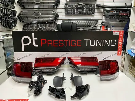 Задние фонари на Land Cruiser 300 2022-по н. В (Красные) дизайн OEM за 140 000 тг. в Астана