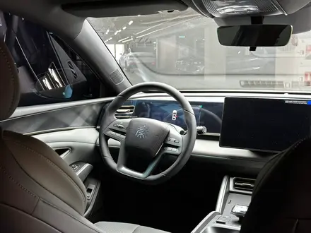 BYD Qin L DM-i Leading 2025 года за 10 300 000 тг. в Актау – фото 17