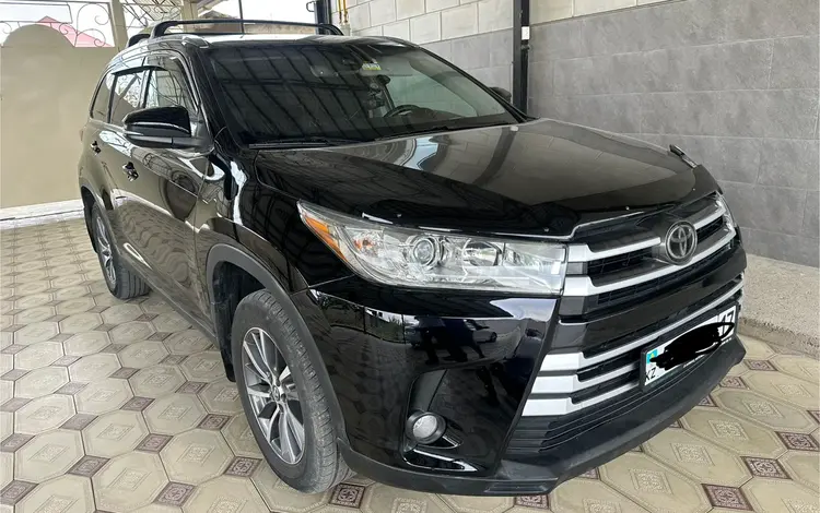 Toyota Highlander 2019 года за 18 000 000 тг. в Шымкент