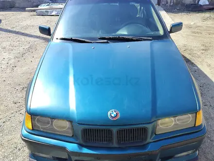 BMW 320 1995 года за 1 550 000 тг. в Алматы