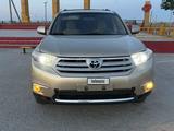 Toyota Highlander 2012 годаүшін8 200 000 тг. в Жанаозен