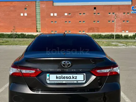 Toyota Camry 2019 года за 11 800 000 тг. в Астана – фото 31