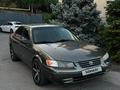 Toyota Camry 1998 года за 2 300 000 тг. в Алматы – фото 3