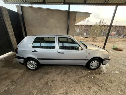 Volkswagen Golf 1995 года за 1 500 000 тг. в Шымкент – фото 3