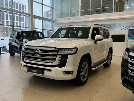 Toyota Land Cruiser Premium+ 2025 года за 73 000 000 тг. в Астана