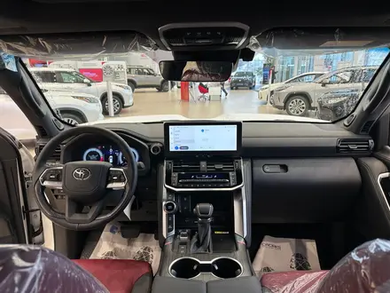 Toyota Land Cruiser Premium+ 2025 года за 73 000 000 тг. в Астана – фото 15