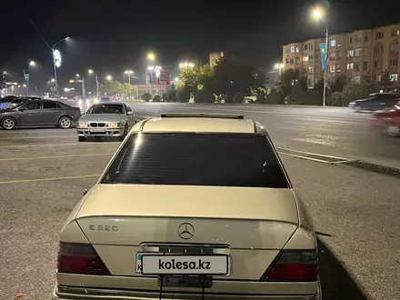 Mercedes-Benz E 320 1995 года за 3 000 000 тг. в Тараз – фото 3