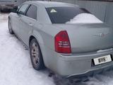 Chrysler 300C 2005 года за 2 500 000 тг. в Уральск – фото 2