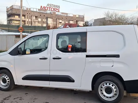 Toyota ProAce Verso 2025 года за 24 900 000 тг. в Алматы – фото 34
